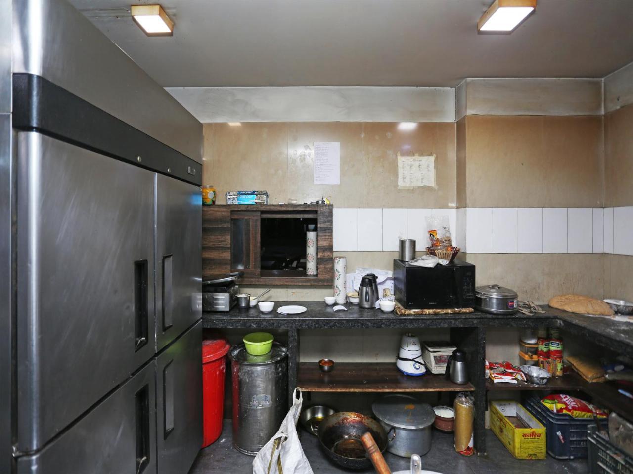 כלכותה Capital O 10212 Hotel West Willows Xanadu מראה חיצוני תמונה