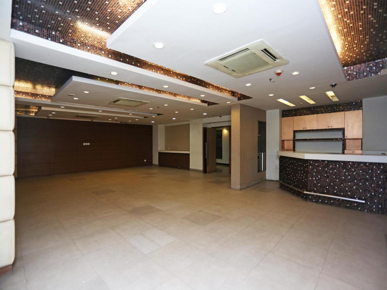 כלכותה Capital O 10212 Hotel West Willows Xanadu מראה חיצוני תמונה