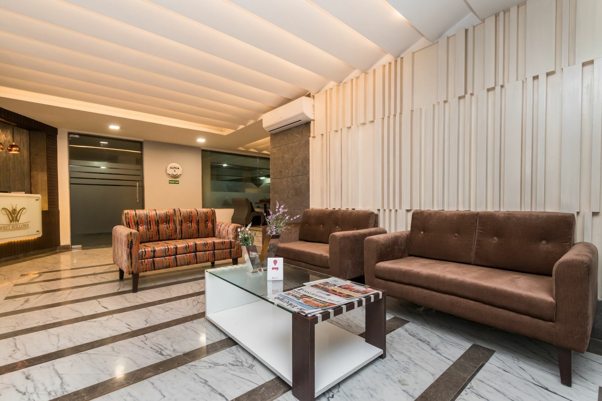 כלכותה Capital O 10212 Hotel West Willows Xanadu מראה חיצוני תמונה