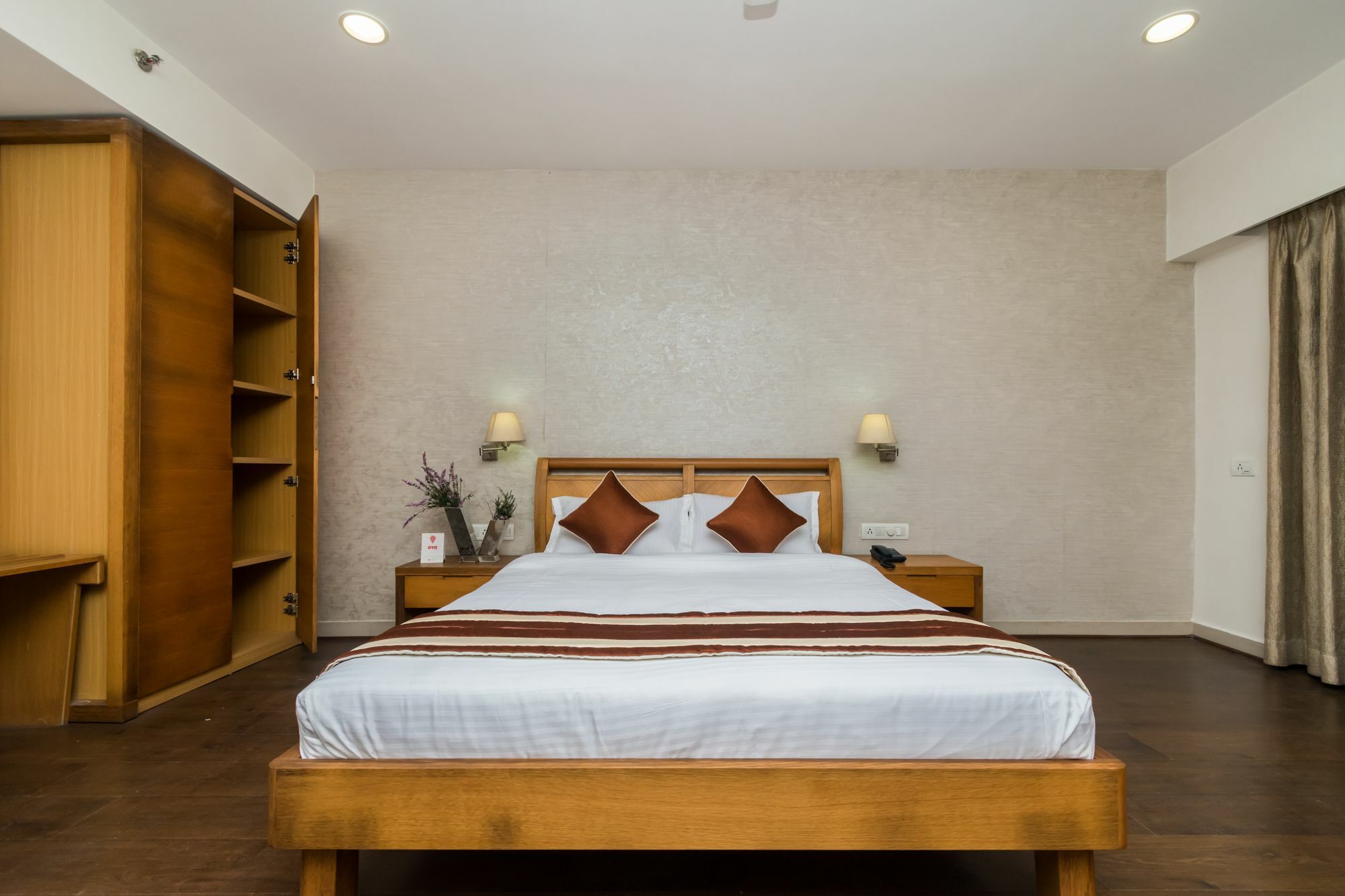 כלכותה Capital O 10212 Hotel West Willows Xanadu מראה חיצוני תמונה